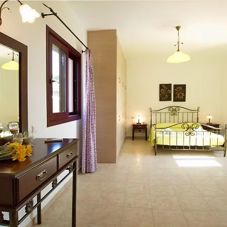 Kleismata Sleeps 6 *