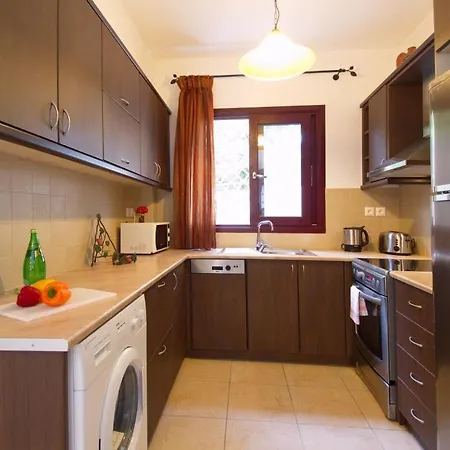 Kleismata Sleeps 6