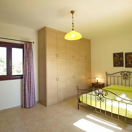 Kleismata Sleeps 6 Klismata