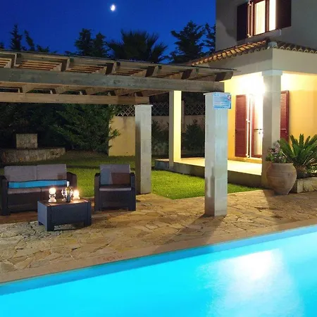 Kleismata Sleeps 6 Villa