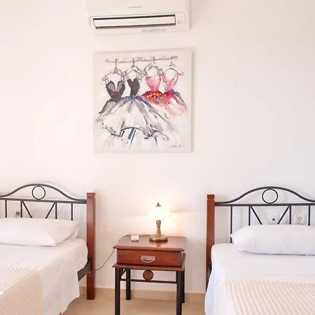 Kleismata Sleeps 6 Villa *